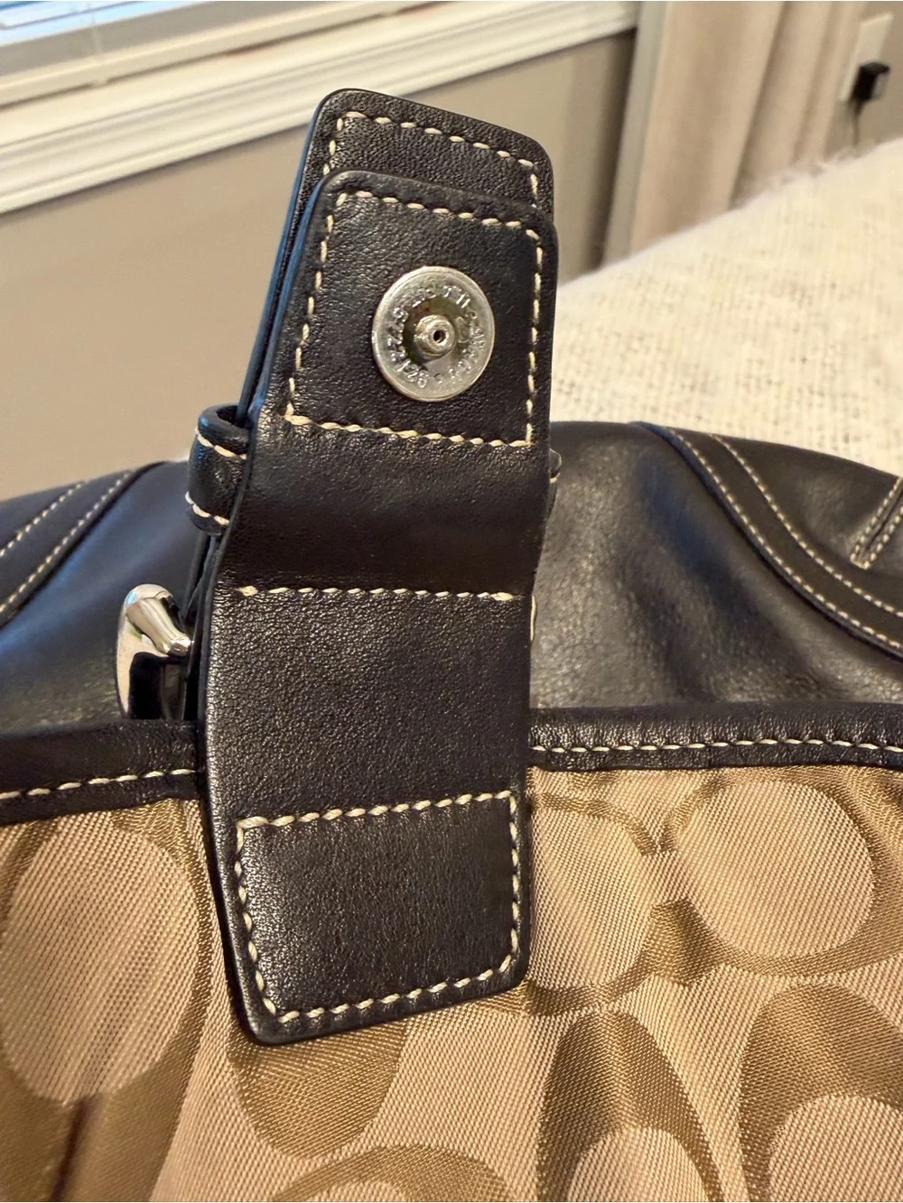 Coach Vintage Y2K Black Soho Leather Buckle Flap Shoulder or Crossbody Bag 9480